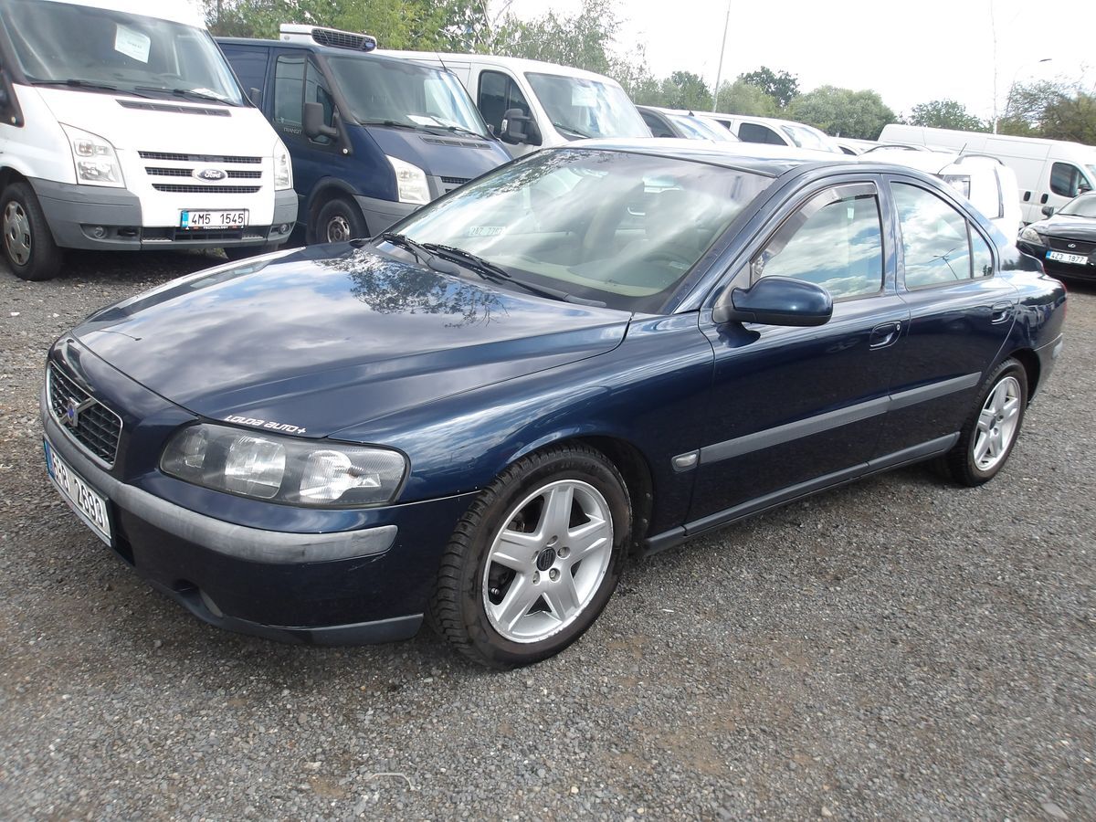 2002 VOLVO S60
