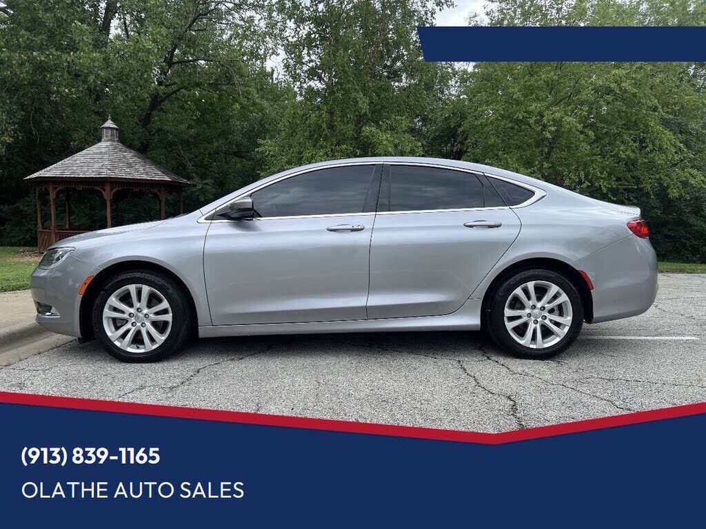 2016 CHRYSLER 200