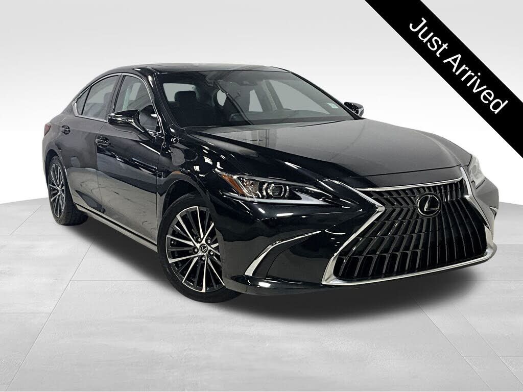 2022 LEXUS ES