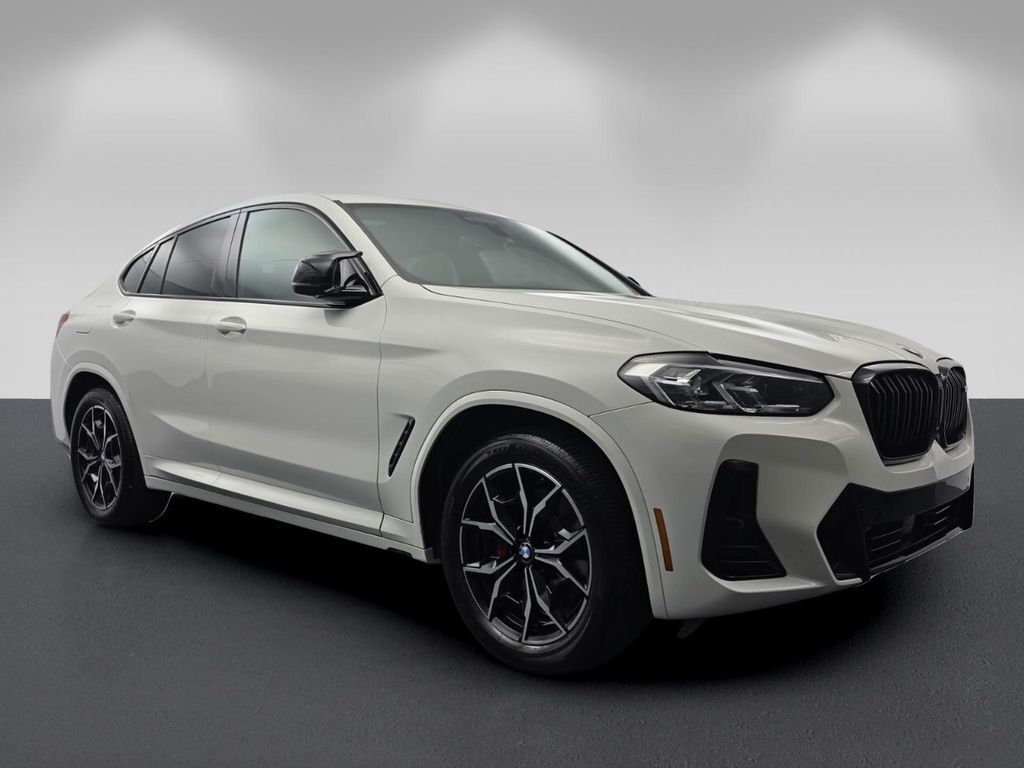 2022 BMW X4