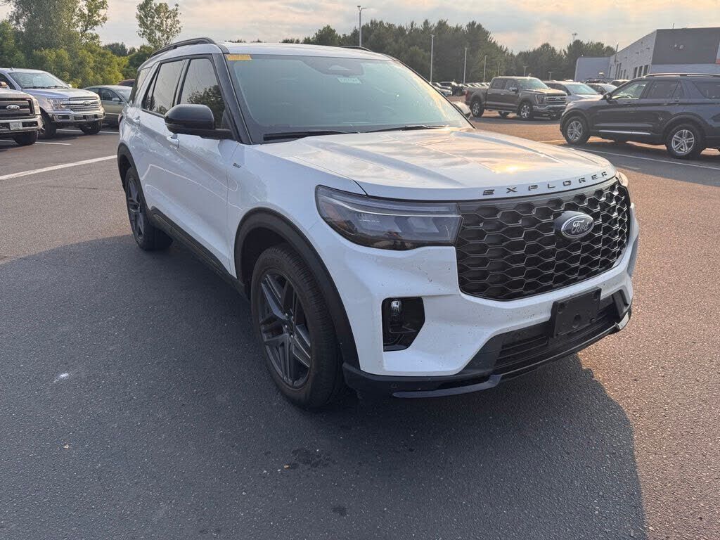 2025 FORD Explorer