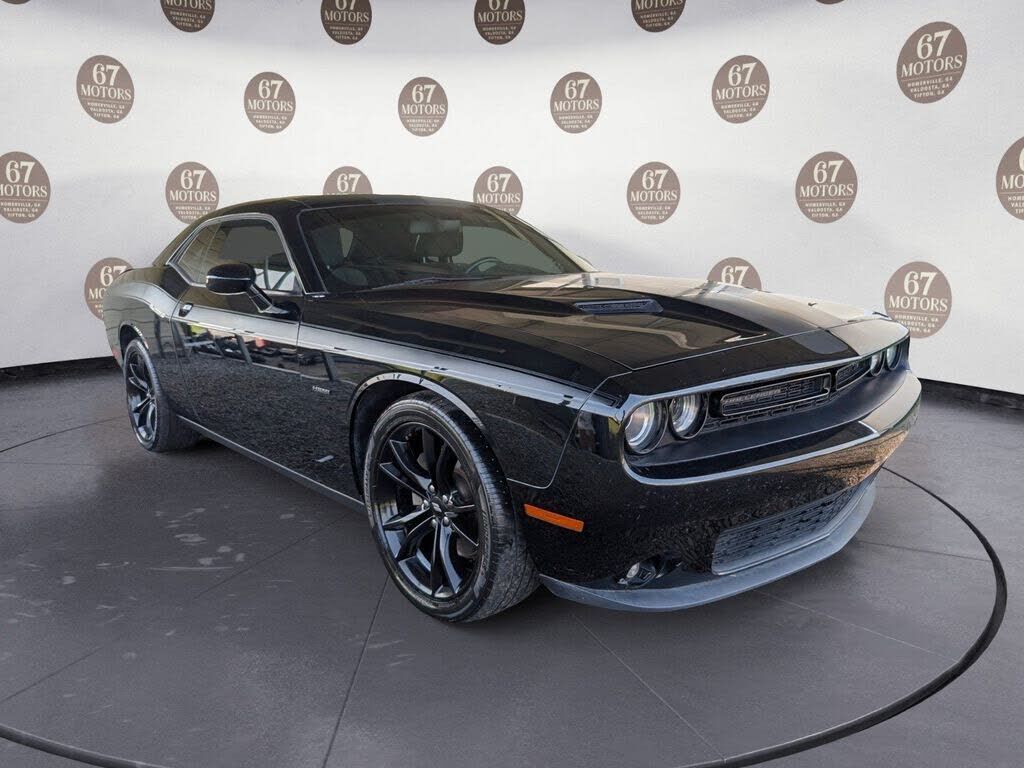 2017 DODGE Challenger