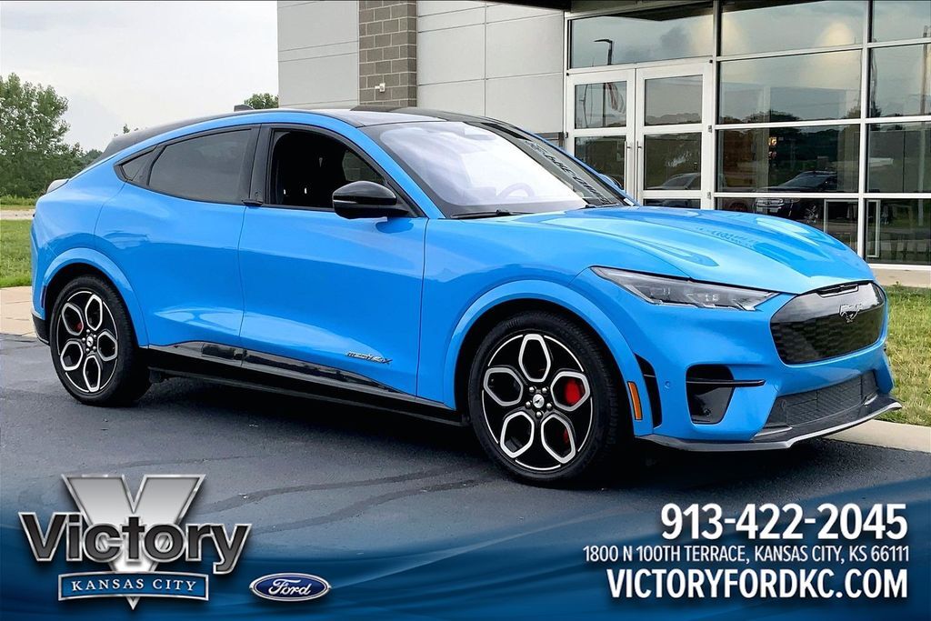 2022 FORD Mach-E