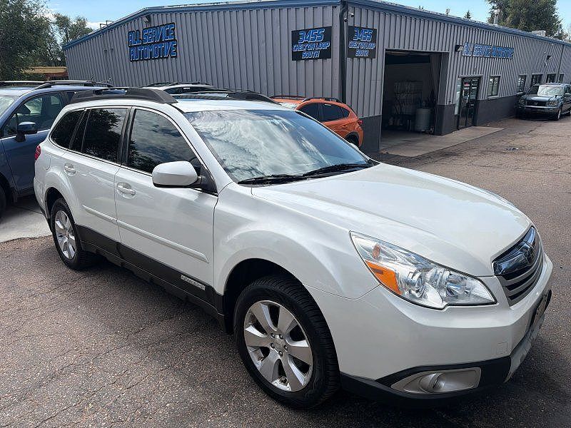 2011 SUBARU Outback