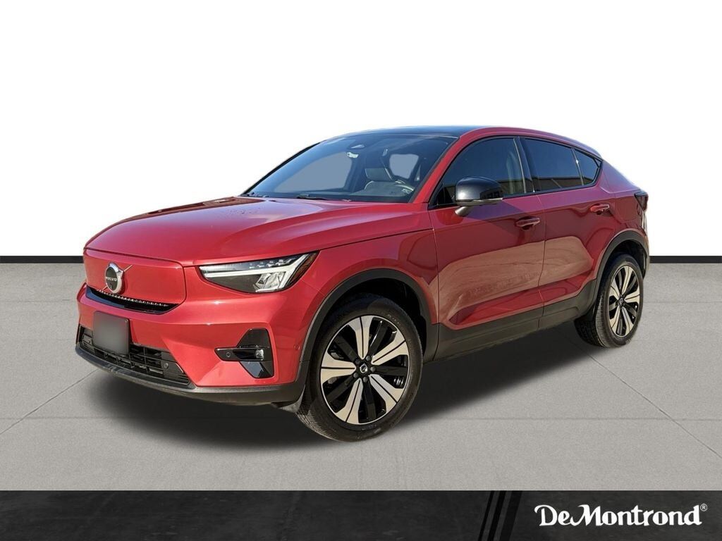 2023 VOLVO C40