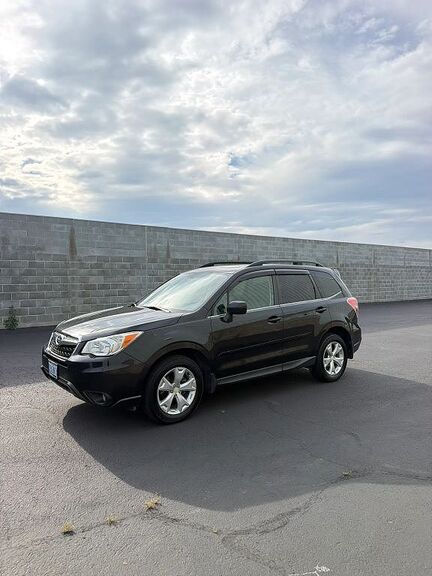 2015 SUBARU Forester
