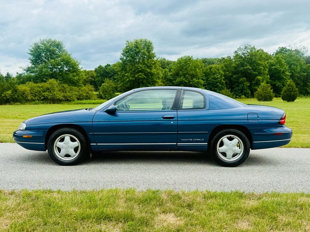 1997 CHEVROLET Monte Carlo