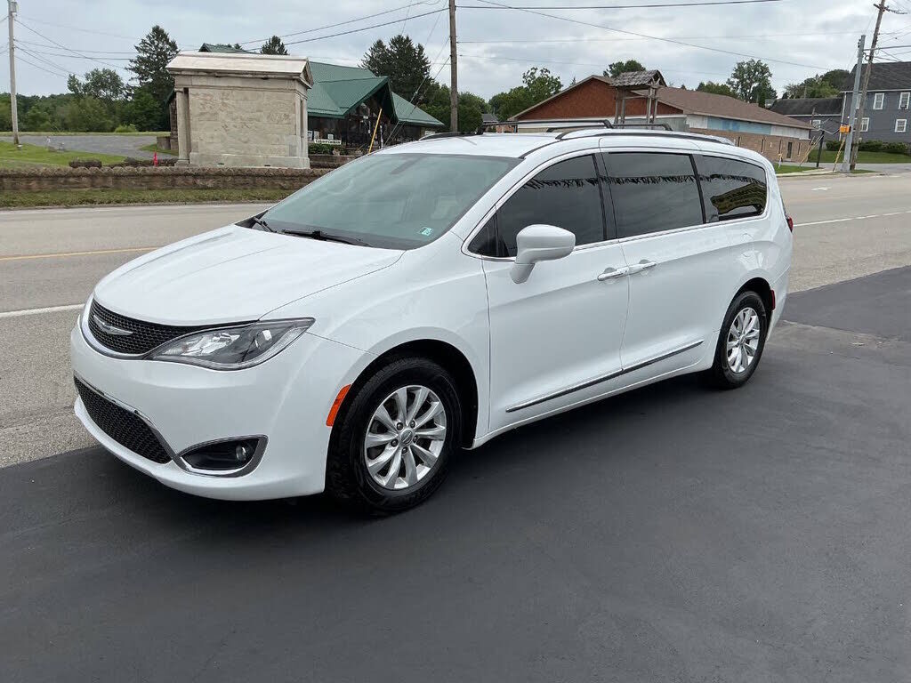 2019 CHRYSLER Pacifica