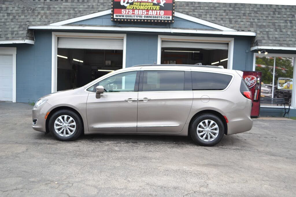2017 CHRYSLER Pacifica
