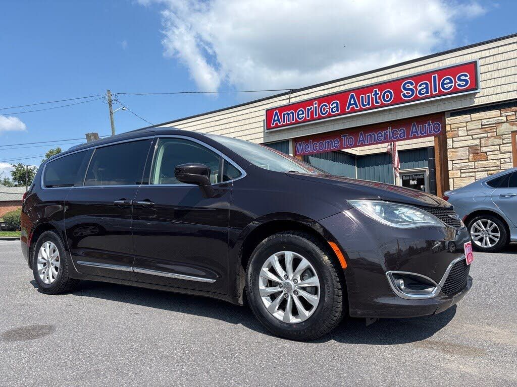 2019 CHRYSLER Pacifica