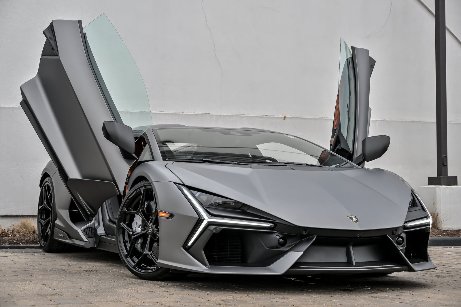 2026 LAMBORGHINI Revuelto