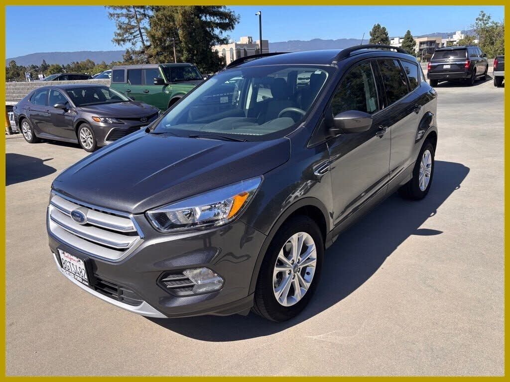 2018 FORD Escape