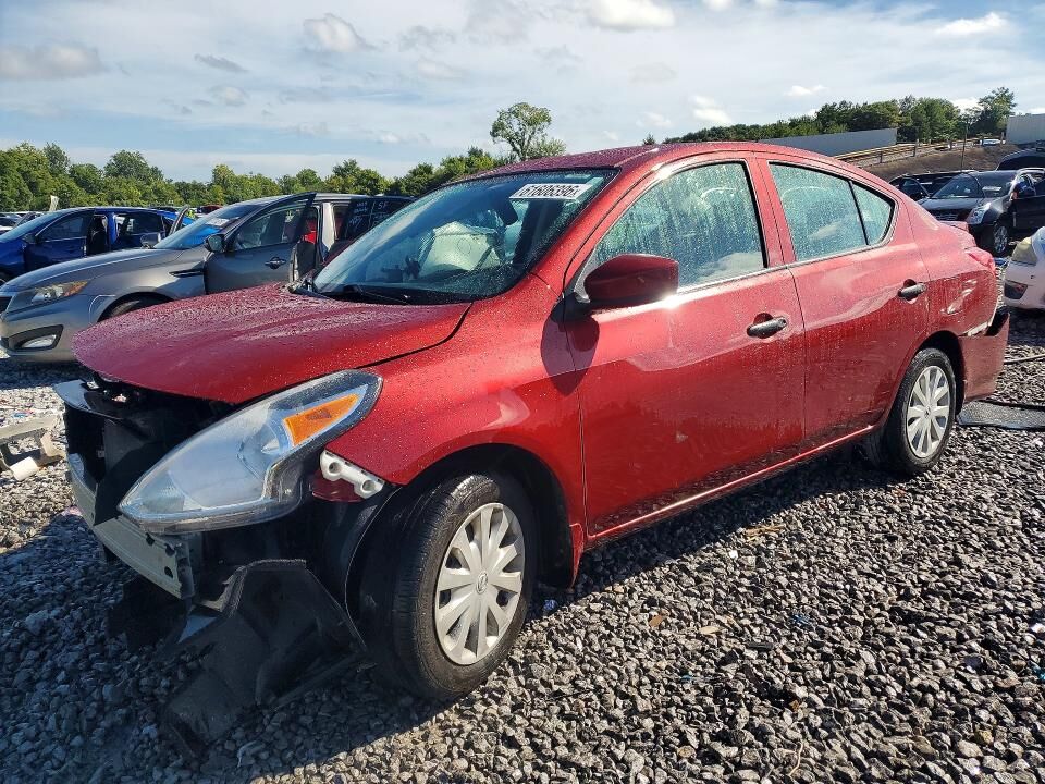 2017 NISSAN Versa
