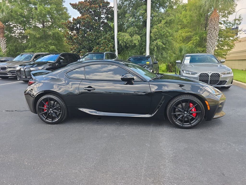 2025 TOYOTA GR86