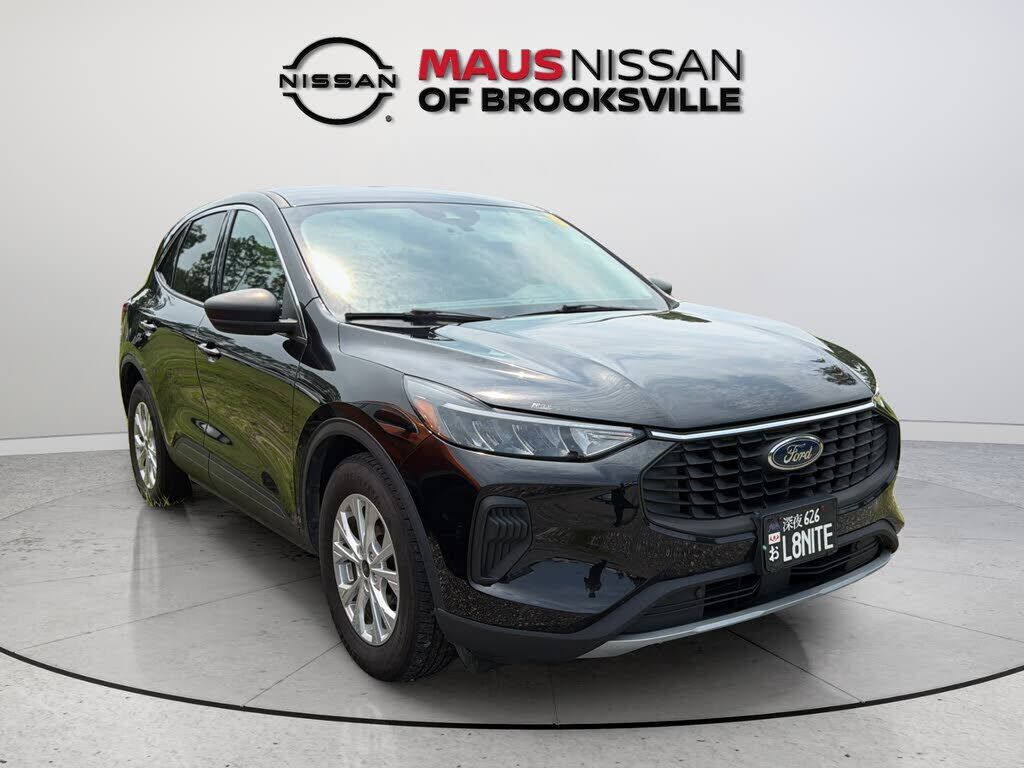 2023 FORD Escape