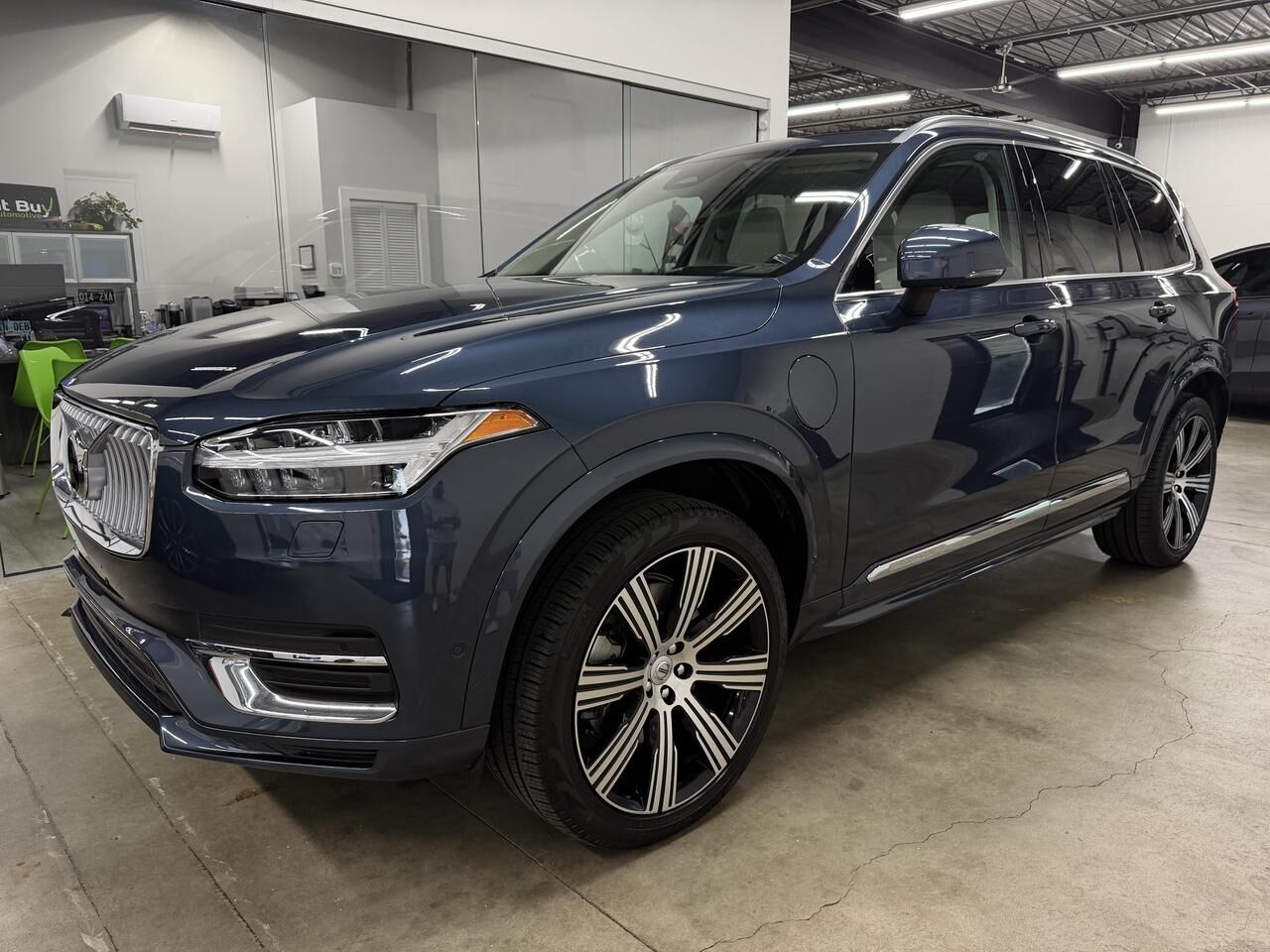 2023 VOLVO XC90