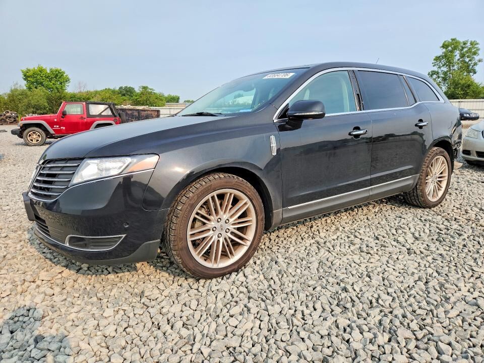 2019 LINCOLN MKT