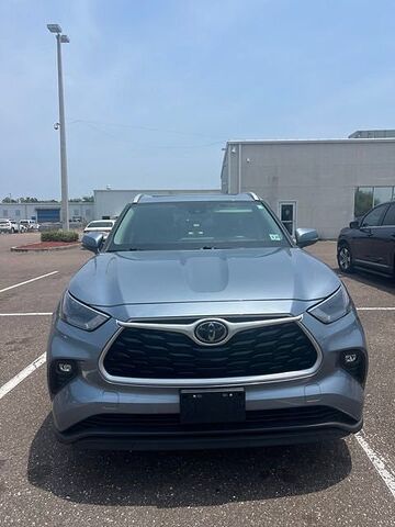 2022 TOYOTA Highlander
