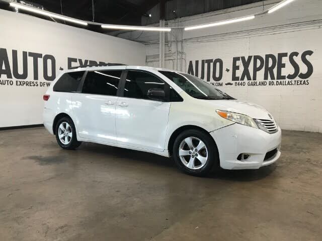 2015 TOYOTA Sienna