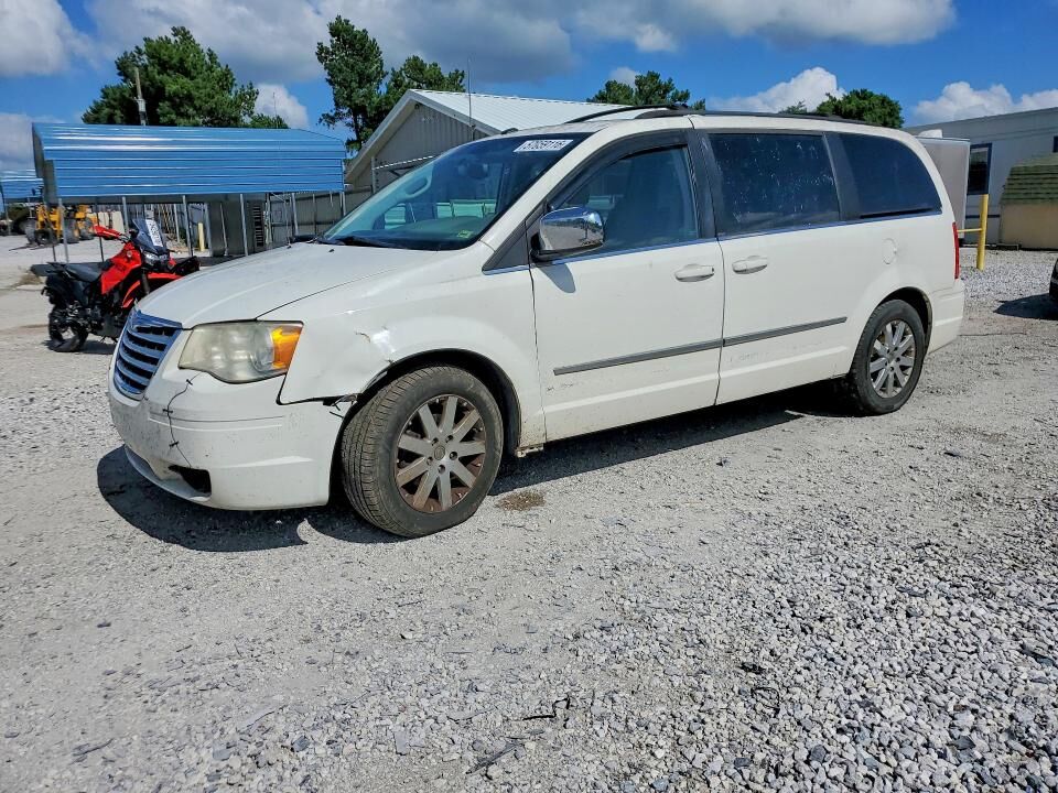 2010 CHRYSLER Town and Country
