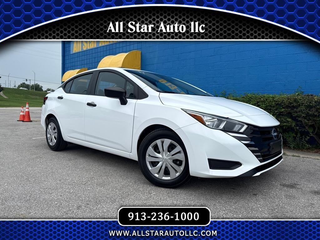 2023 NISSAN Versa