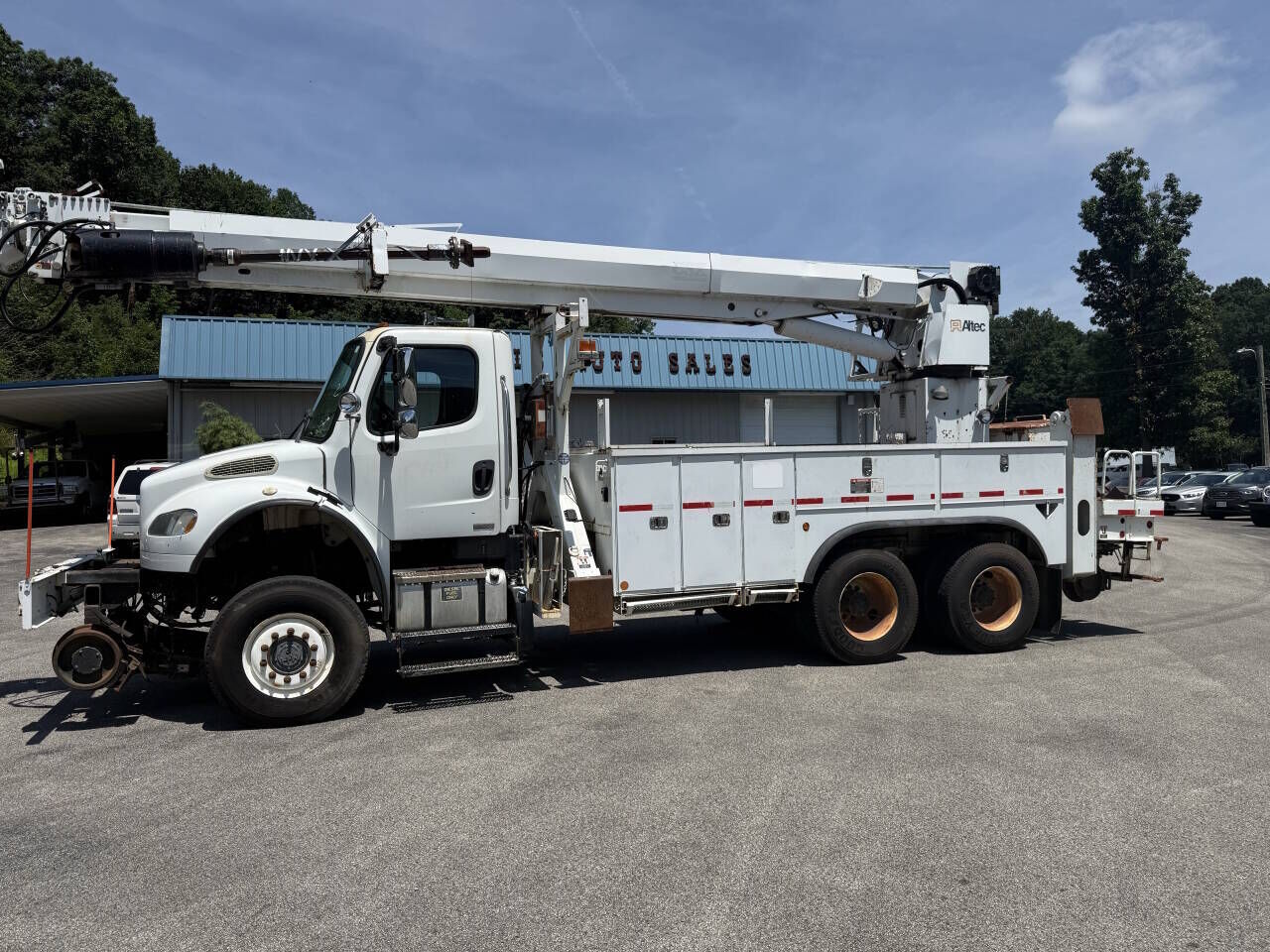 2012 FREIGHTLINER M2