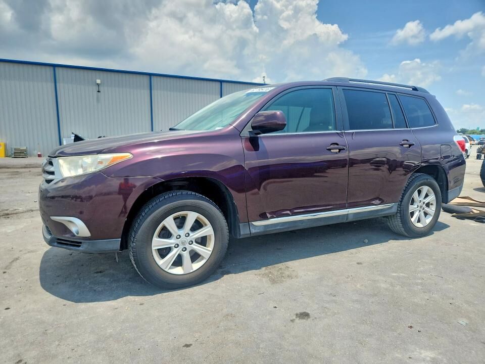 2013 TOYOTA Highlander