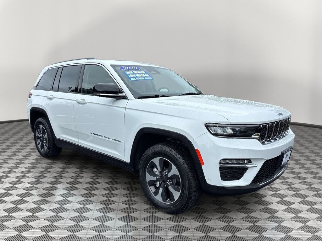 2023 JEEP Grand Cherokee