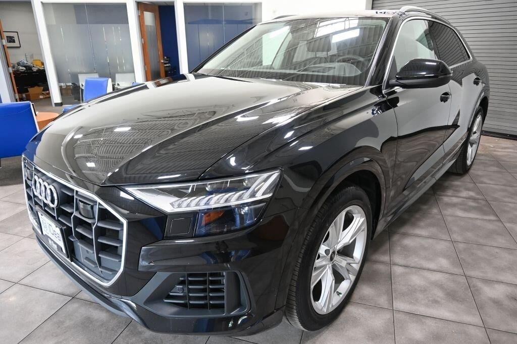 2023 AUDI Q8
