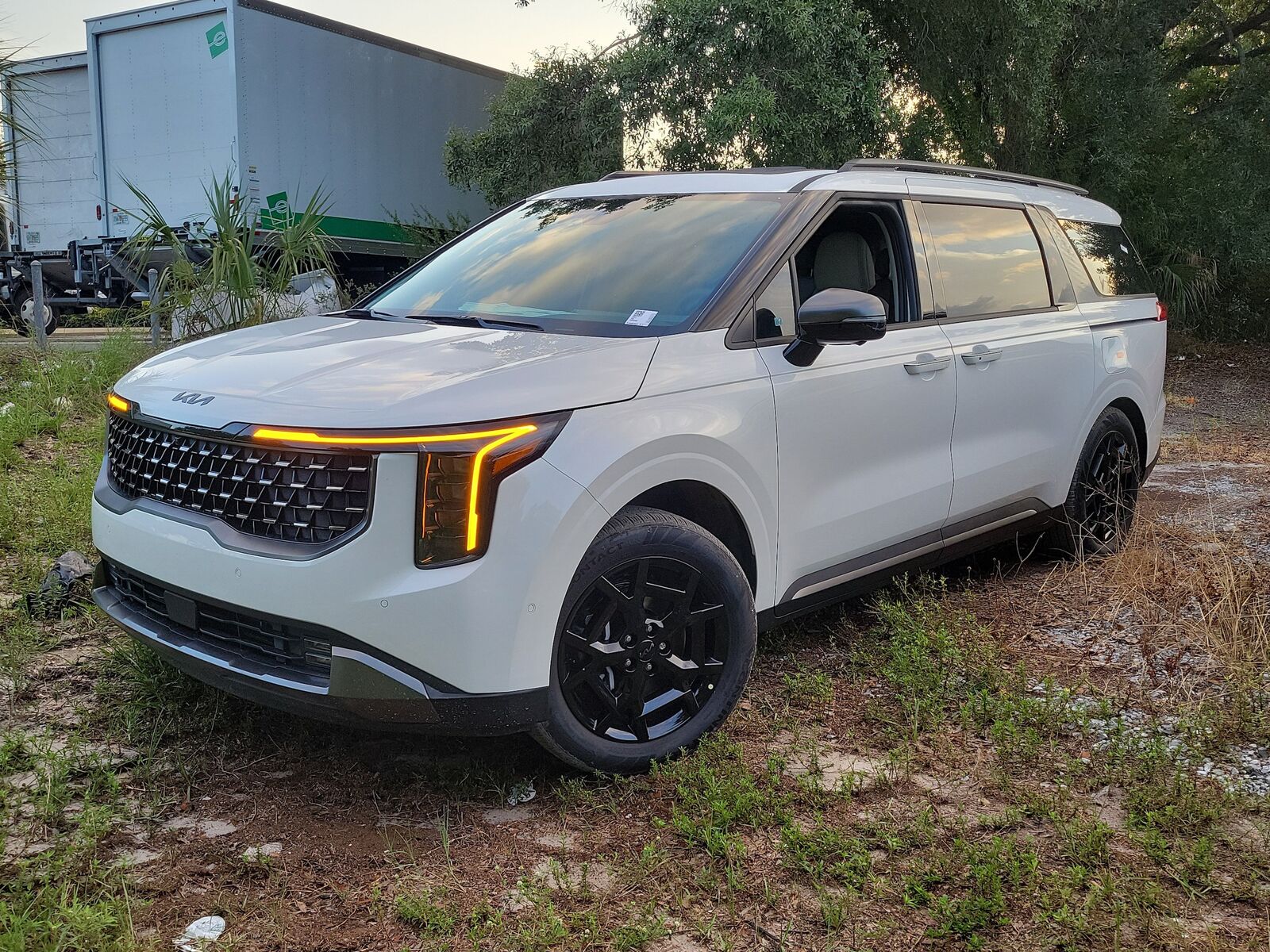 2027 KIA Carnival
