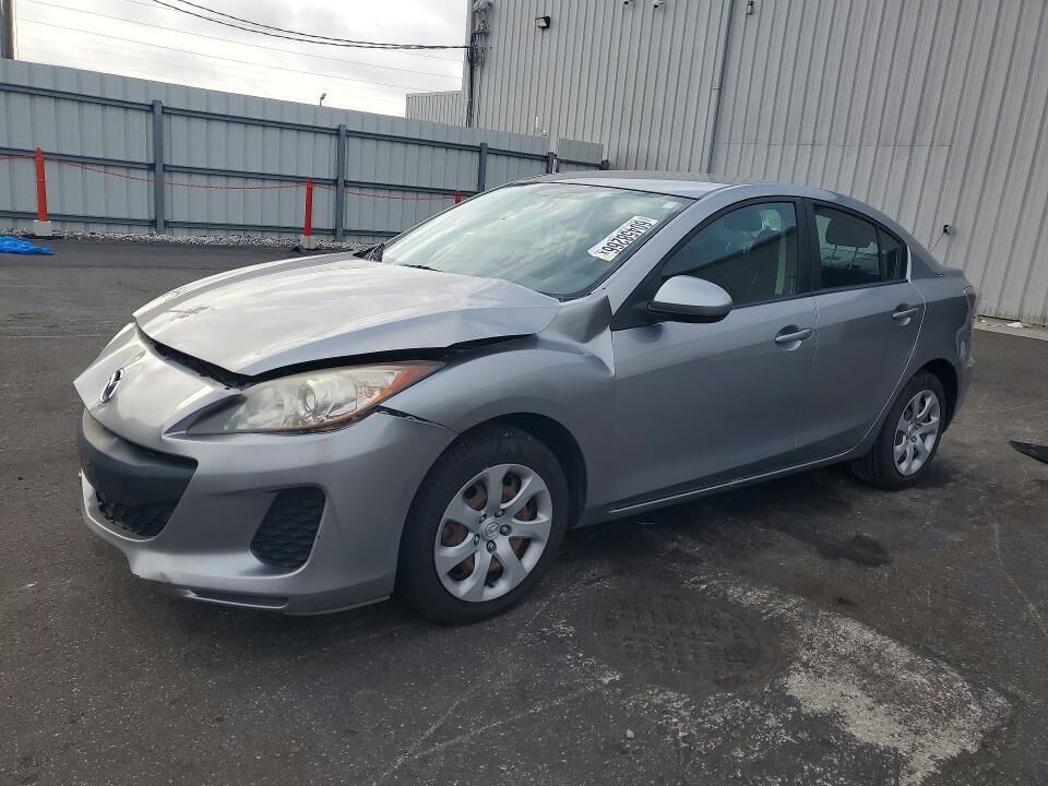 2013 MAZDA Mazda3