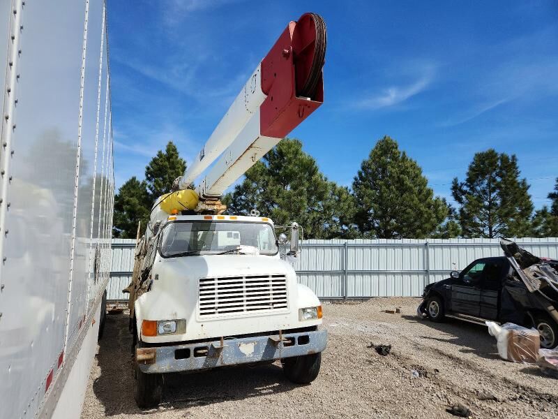 1999 INTERNATIONAL 4900