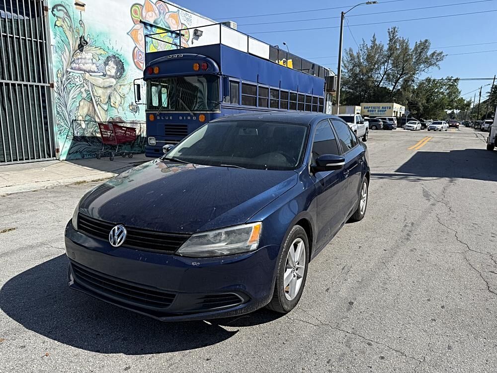 2012 VOLKSWAGEN Jetta