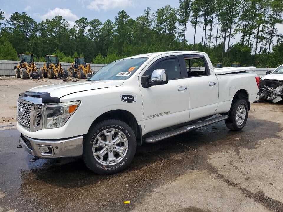 2016 NISSAN Titan
