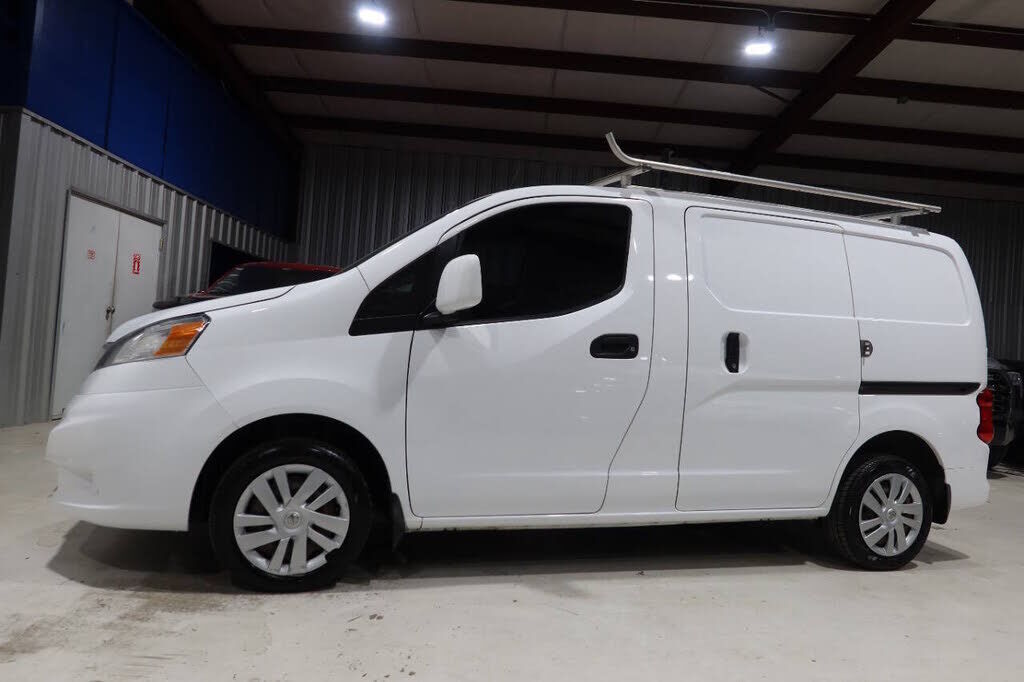 2021 NISSAN NV200