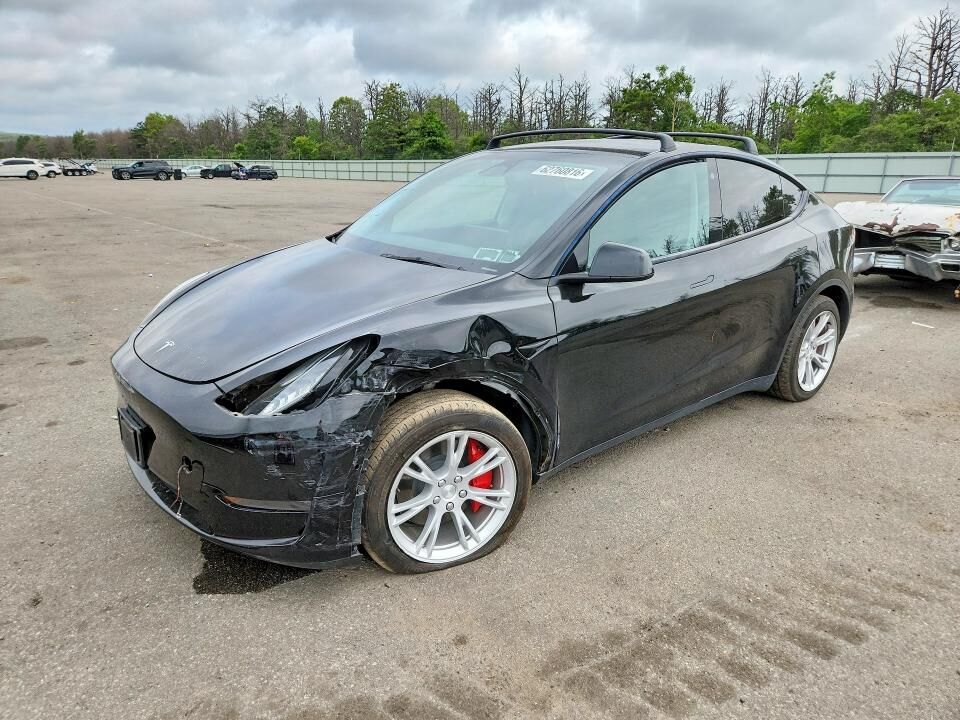 2022 TESLA Model Y