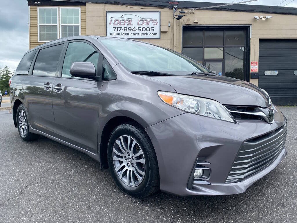 2020 TOYOTA Sienna