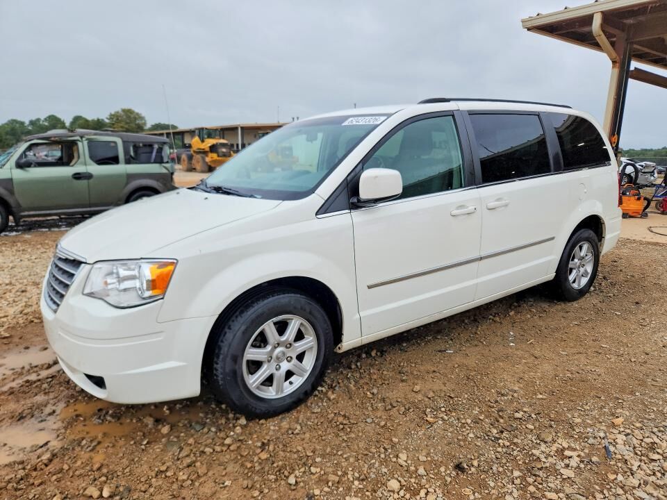2010 CHRYSLER Town and Country