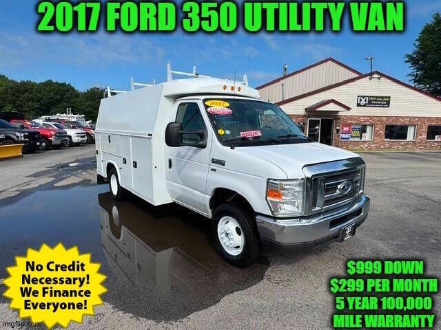 2017 FORD E-350