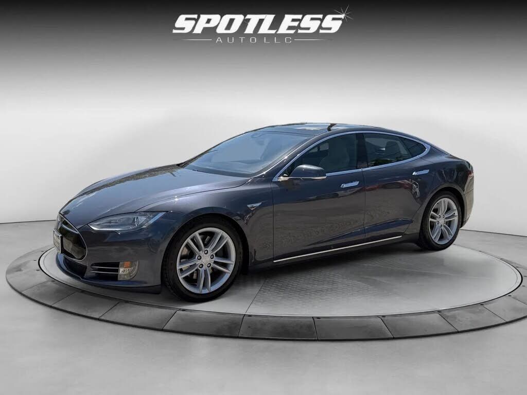 2016 TESLA Model S