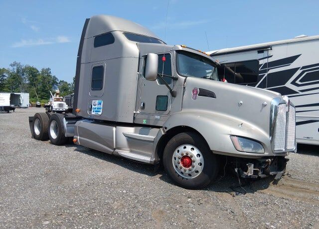 2011 KENWORTH T6 Series