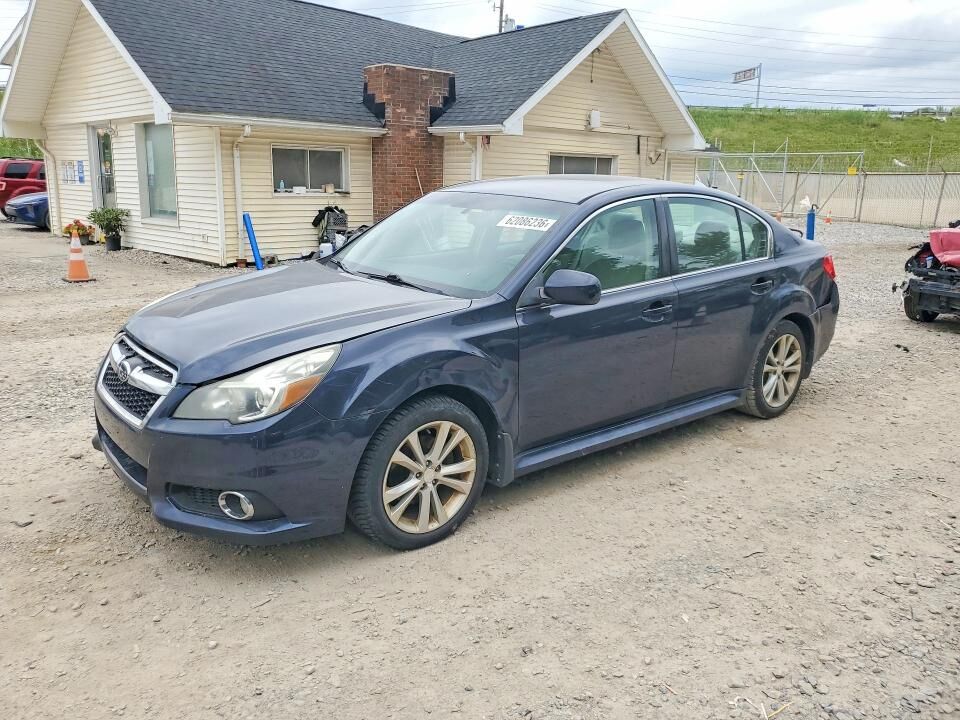 2013 SUBARU Legacy
