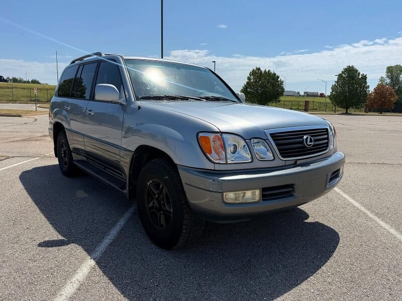 2001 LEXUS LX