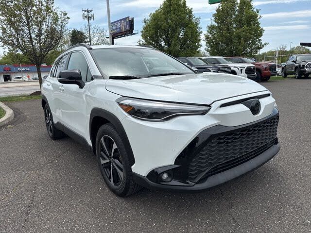 2025 TOYOTA COROLLA