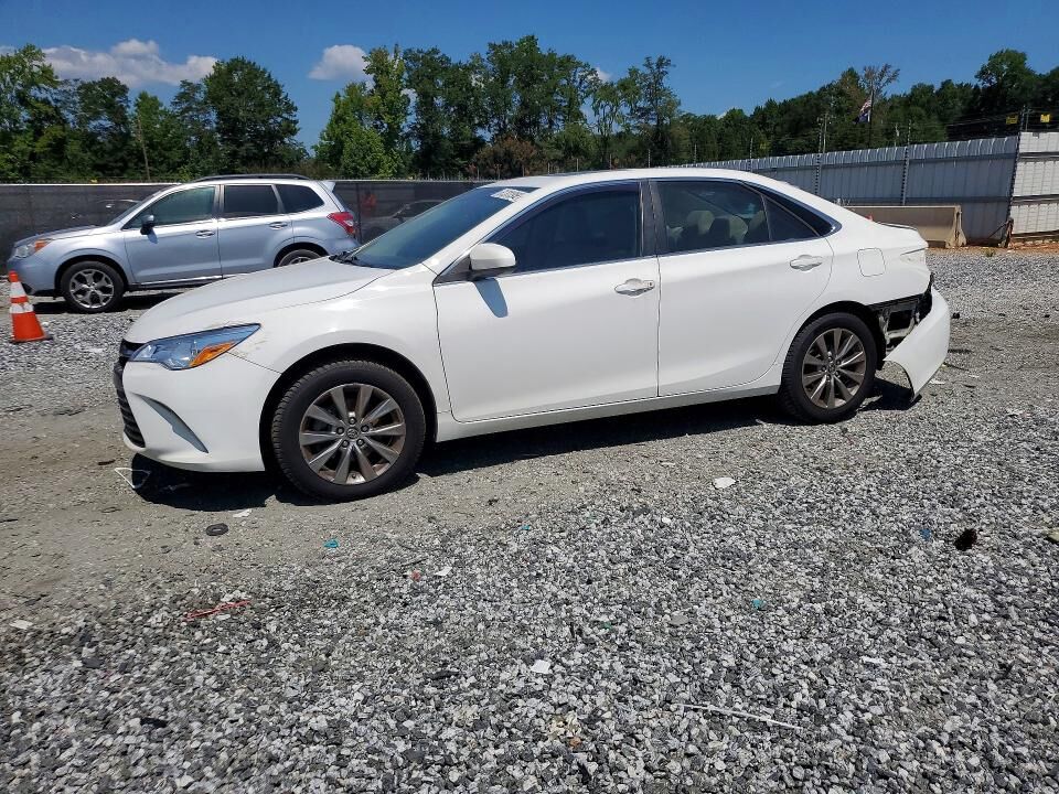 2015 TOYOTA Camry