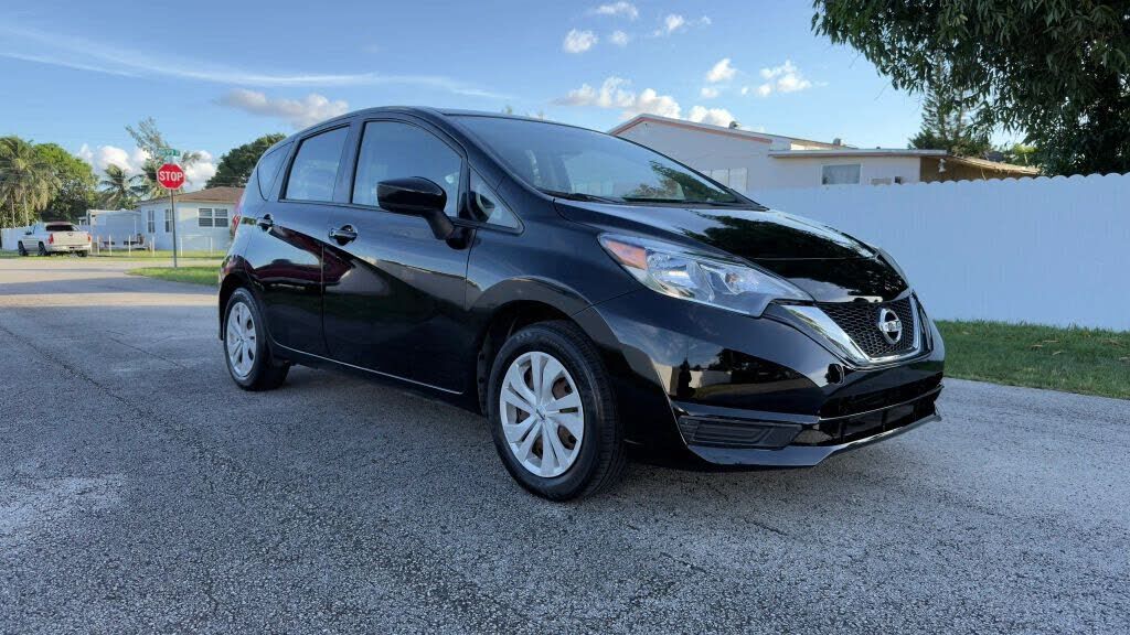 2017 NISSAN Versa
