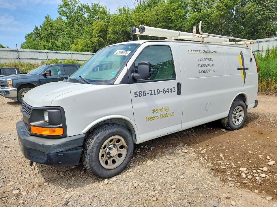 2013 CHEVROLET Express
