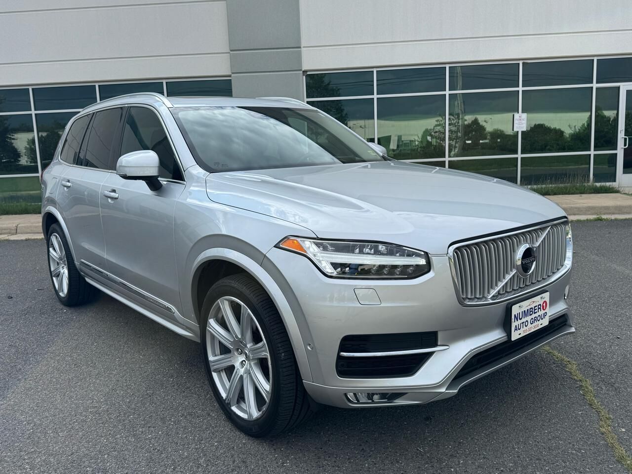 2019 VOLVO XC90