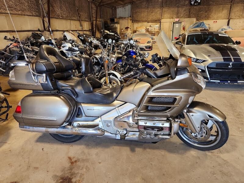 2006 HONDA GL1800
