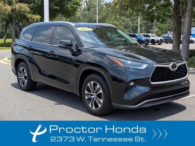 2022 TOYOTA Highlander